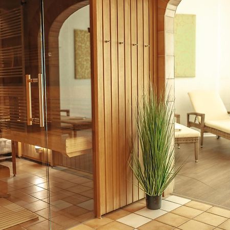 Parkhotel ニュームブレヒト エクステリア 写真
