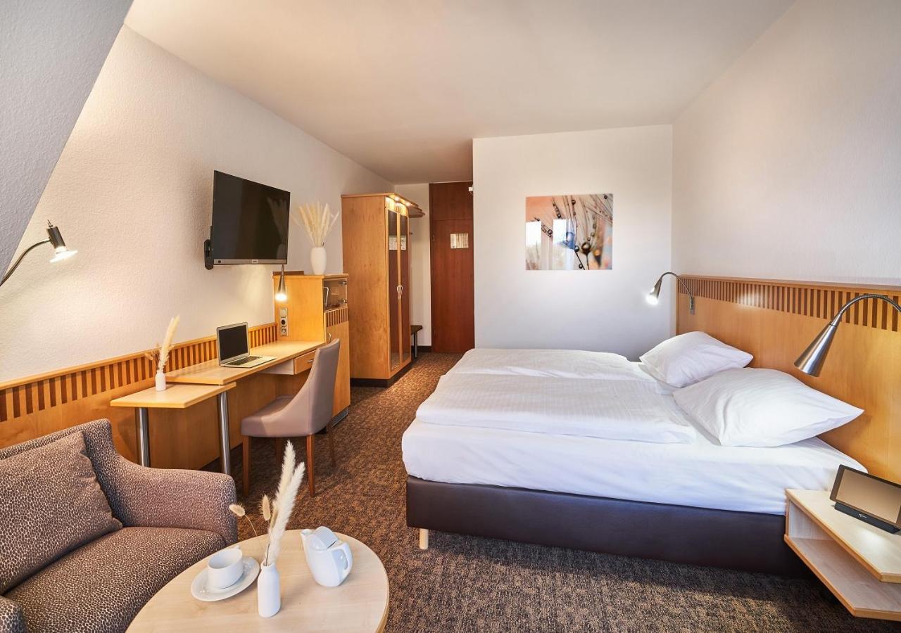 Parkhotel ニュームブレヒト エクステリア 写真