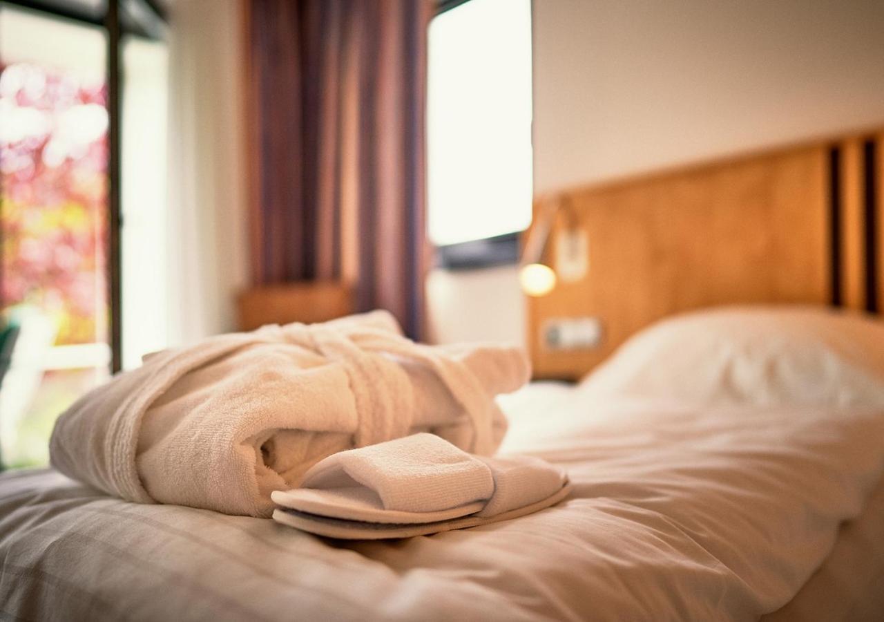 Parkhotel ニュームブレヒト エクステリア 写真
