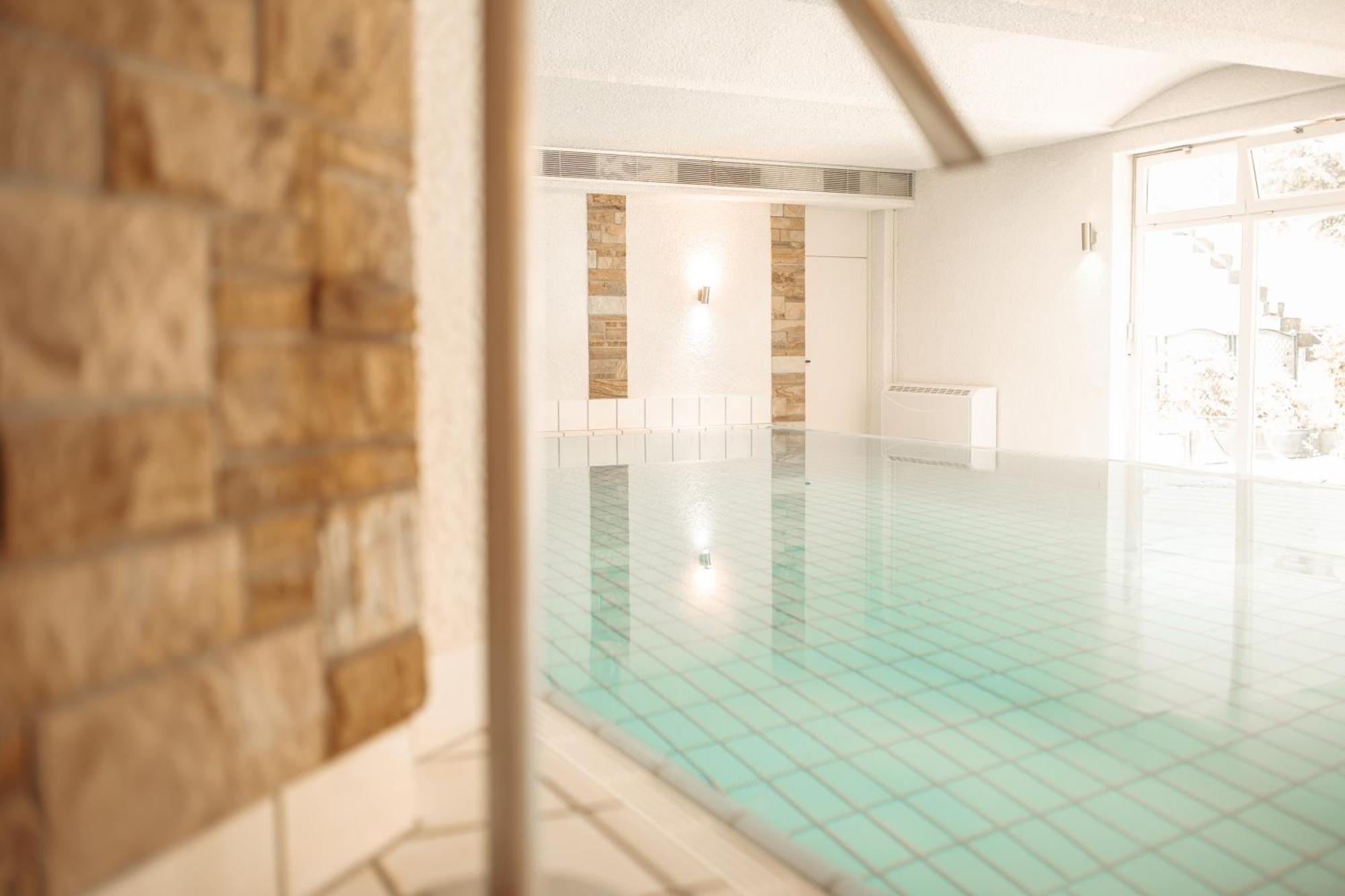 Parkhotel ニュームブレヒト エクステリア 写真