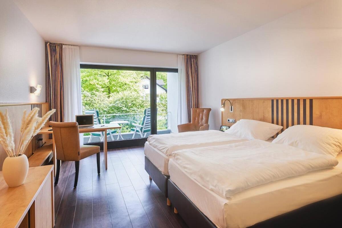 Parkhotel ニュームブレヒト エクステリア 写真