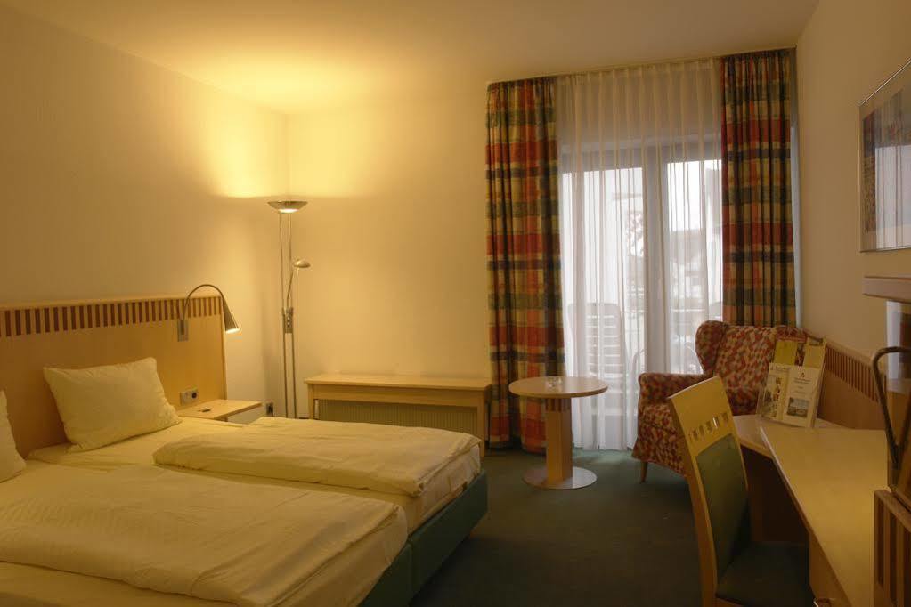 Parkhotel ニュームブレヒト エクステリア 写真